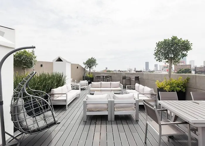 Apartamento Savor Views Over Breakfast At A Bold, Bohemian Escape *