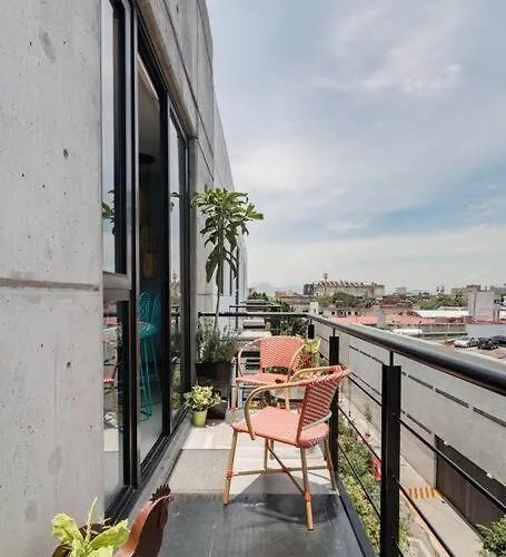 Apartamento Savor Views Over Breakfast At A Bold, Bohemian Escape
